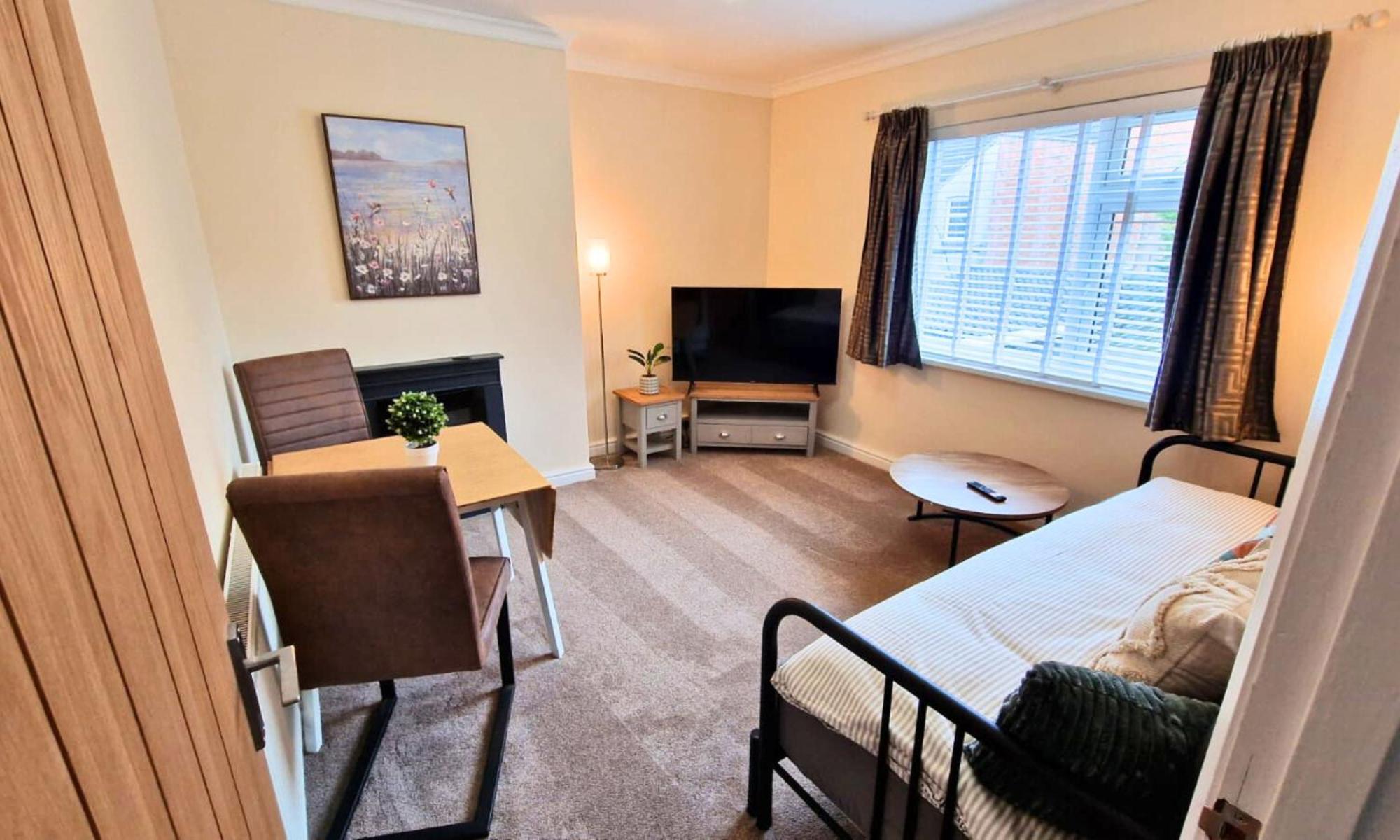 Luxury Family Apartment- Close To Leicester University ภายนอก รูปภาพ