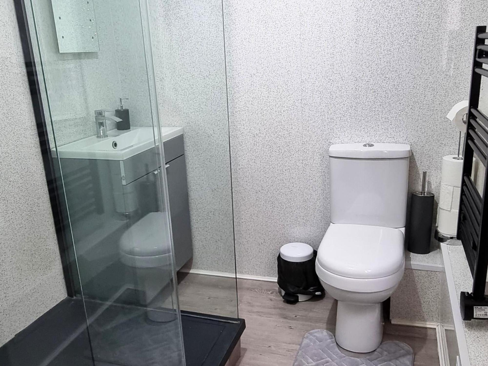 Luxury Family Apartment- Close To Leicester University ภายนอก รูปภาพ